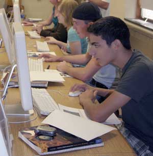 PHOTO: Student in the iMac lab