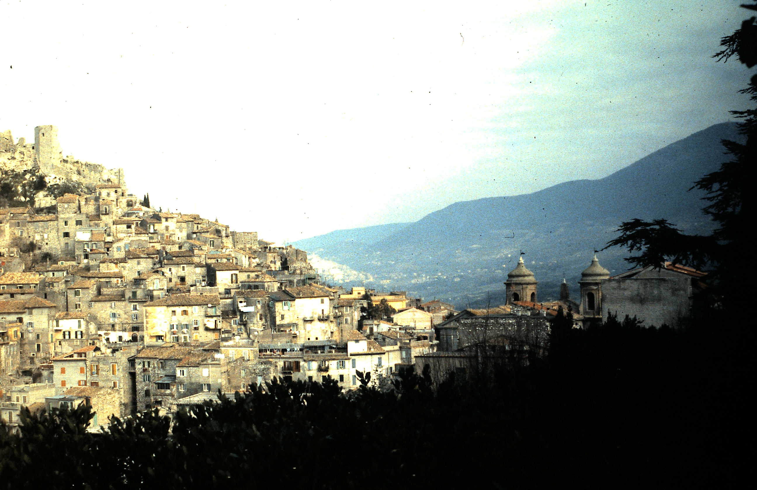 Montecelio: the Architectural History of an Italian hill town