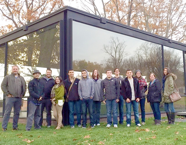 architecture club students on a field trip